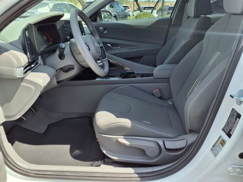 Certified 2026 Hyundai Elantra SEL Sport FWD image 22