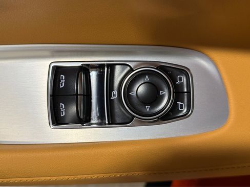 Used 2020 Chevrolet Corvette Stingray Preferred Cpe w/ 2LT Preferred Equipment Group RWD image 16