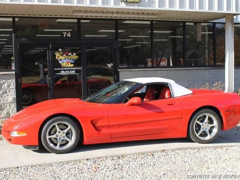 Used 2004 Chevrolet Corvette Convertible w/ Preferred Equipment Group image 5