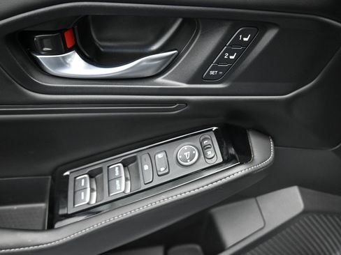 Used 2023 Honda Accord Touring image 6