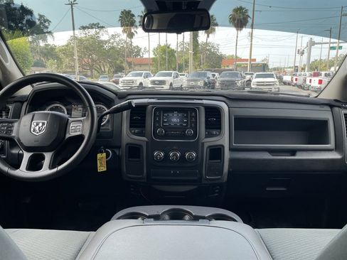 Used 2015 RAM 1500 Express RWD image 5
