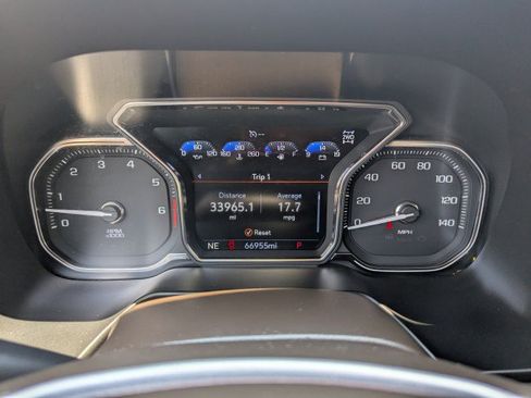Used 2021 GMC Yukon XL SLT AWD/4WD image 16