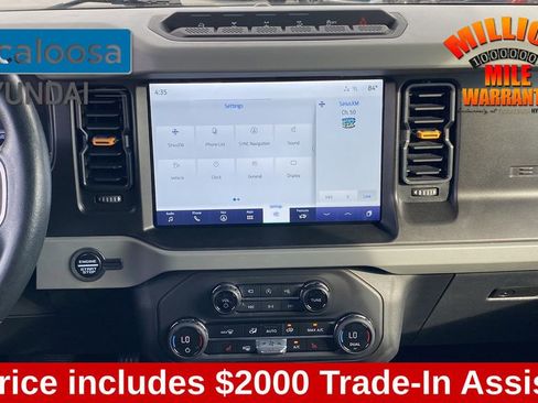 Used 2023 Ford Bronco Badlands image 28