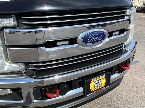 Used 2017 Ford F250 Lariat w/ Lariat Value Package AWD/4WD image 27