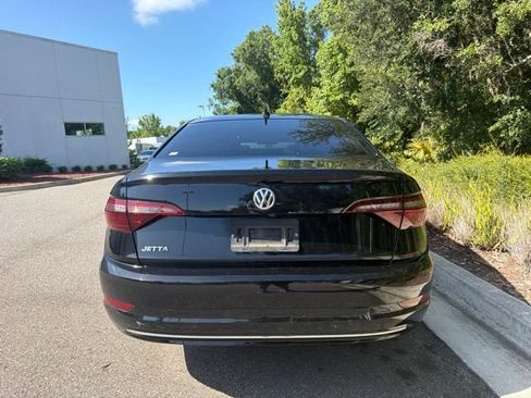 Used 2021 Volkswagen Jetta S w/ Driver Assistance Package FWD image 3