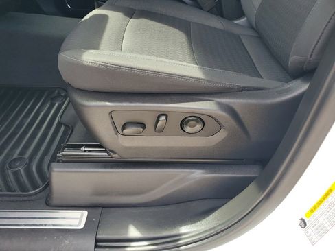 Used 2025 Chevrolet Silverado 2500 LT w/ Convenience Package image 19