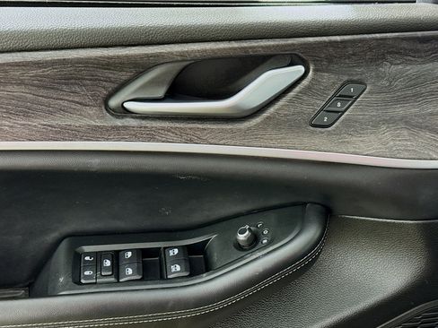 Used 2024 Jeep Grand Cherokee L Limited w/ Luxury Tech Group II image 21