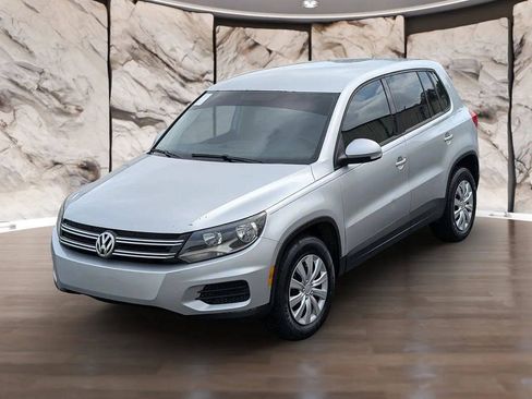 Used 2012 Volkswagen Tiguan S FWD image 3