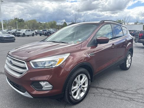 Used 2018 Ford Escape SE AWD/4WD image 9