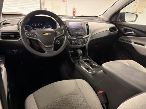 Used 2023 Chevrolet Equinox LS FWD image 29