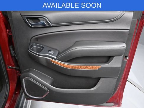 Used 2018 Chevrolet Suburban Premier AWD/4WD image 42