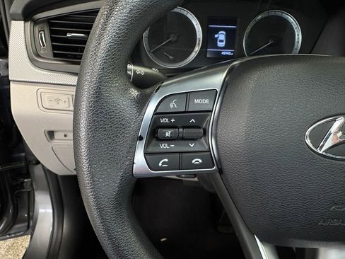 Used 2018 Hyundai Sonata SE w/ Cargo Package FWD image 16