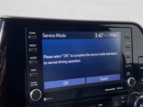 Certified 2022 Toyota Highlander LE image 14