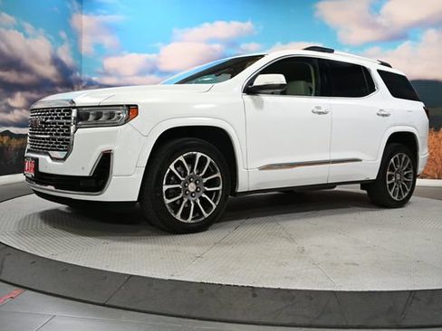 Used 2023 GMC Acadia Denali AWD/4WD image 4