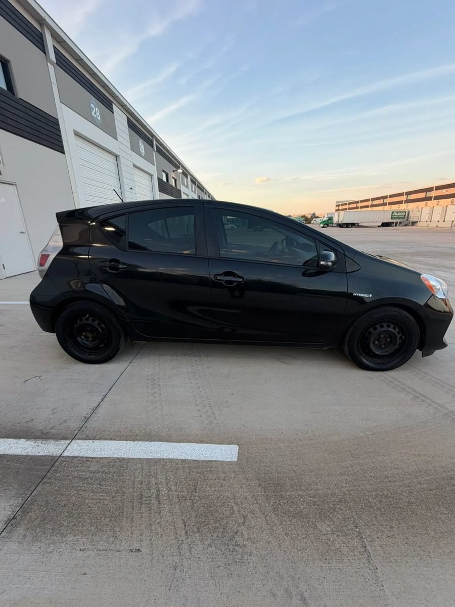 Used 2013 Toyota Prius C Two FWD image 7