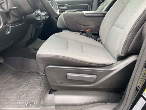Used 2023 RAM 1500 Big Horn image 24