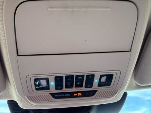 Used 2020 Ford Explorer Limited image 40