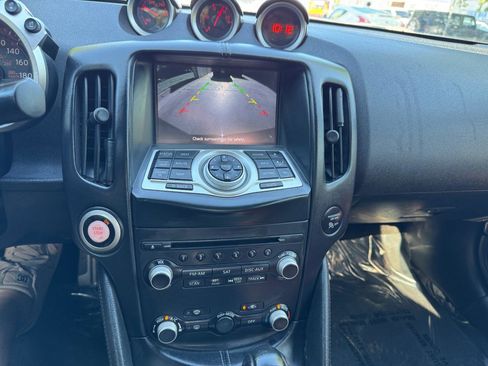 Used 2014 Nissan 370Z Touring w/ Sport Package RWD image 19