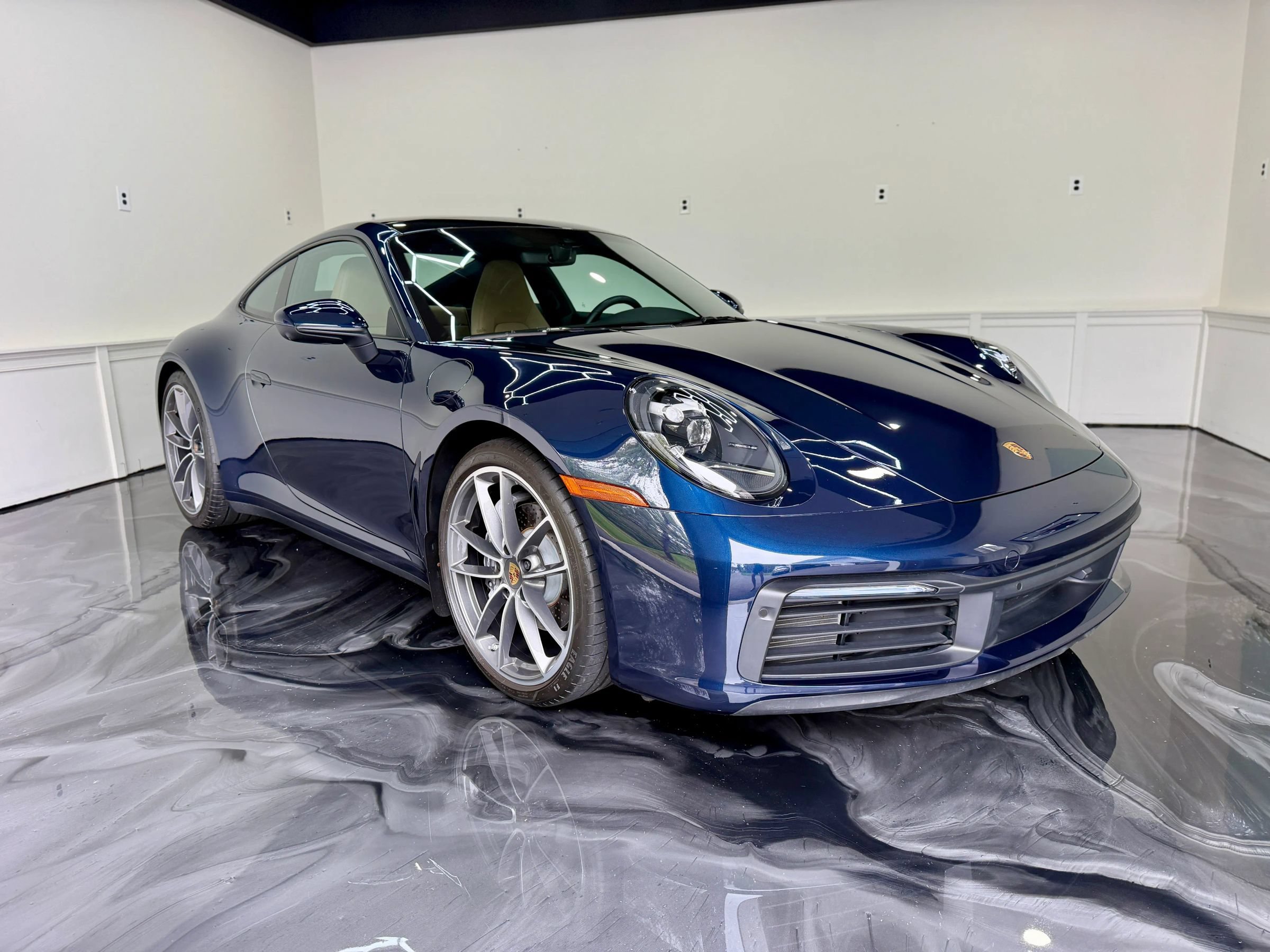 Used 2020 Porsche 911 Carrera image 3