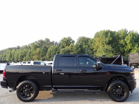 Used 2025 RAM 2500 Big Horn RWD image 9