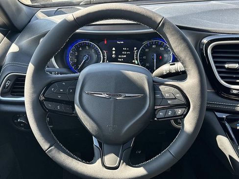 New 2026 Chrysler Pacifica Select w/ S Appearance Package FWD image 23