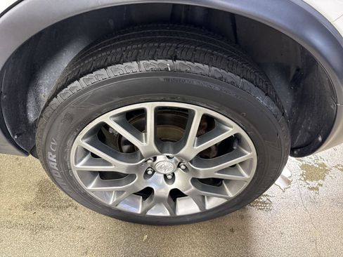 Used 2017 Buick Encore Sport Touring AWD/4WD image 5