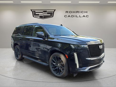 Used 2021 Cadillac Escalade Sport w/ LPO, ONYX Package AWD/4WD image 3