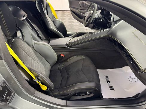 Used 2023 Chevrolet Corvette Stingray Premium Conv w/ Z51 Performance Package image 17