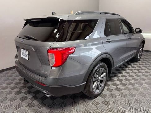 Used 2023 Ford Explorer XLT w/ Equipment Group 202A AWD/4WD image 8