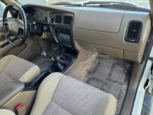 Used 1998 Toyota 4Runner SR5 AWD/4WD image 2