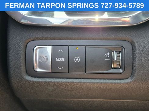 Used 2025 GMC Acadia Elevation FWD image 26
