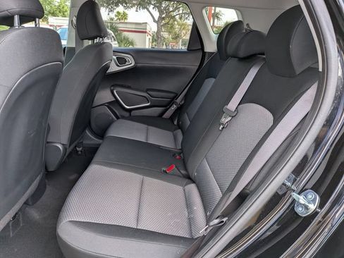 Certified 2025 Kia Soul LX w/ LX Technology Package FWD image 14