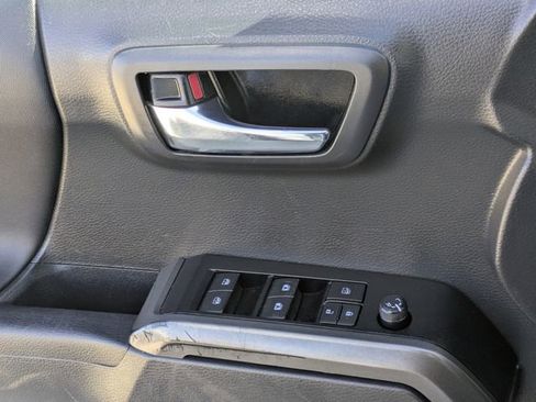 Used 2023 Toyota Tacoma TRD Off-Road image 23