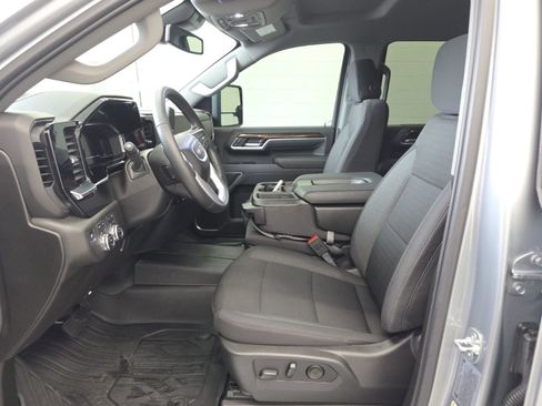 Used 2025 GMC Sierra 2500 SLE w/ SLE Value Package; image 35