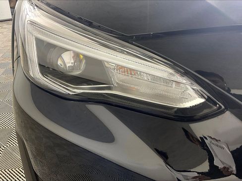 Used 2023 Subaru Crosstrek 2.5i Limited w/ Moonroof Package image 29