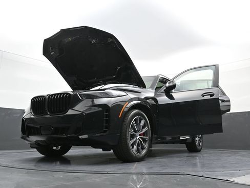 New 2026 BMW X5 xDrive50e w/ Executive Package image 41