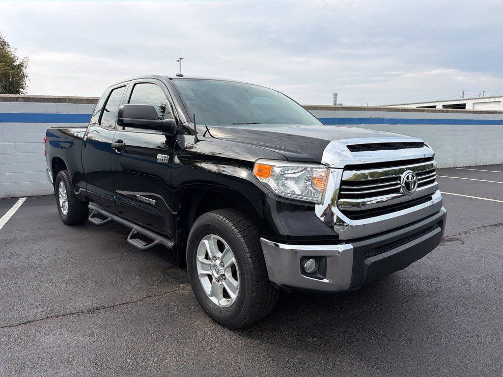 Used 2017 Toyota Tundra SR5 w/ SR5 Upgrade Package AWD/4WD image 7
