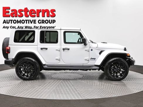 Used 2025 Jeep Wrangler Unlimited Sahara image 4