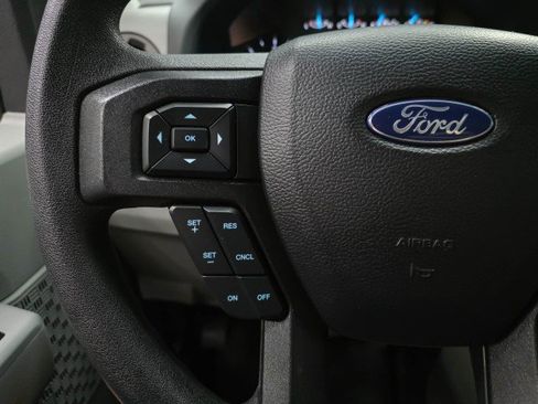 Used 2021 Ford E-450 and Econoline 450 Super Duty w/ Power Windows & Locks Group RWD image 18