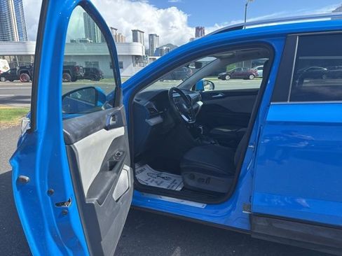 Used 2023 Volkswagen Taos SE image 10