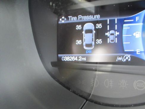 Used 2020 Ford Edge Titanium image 33