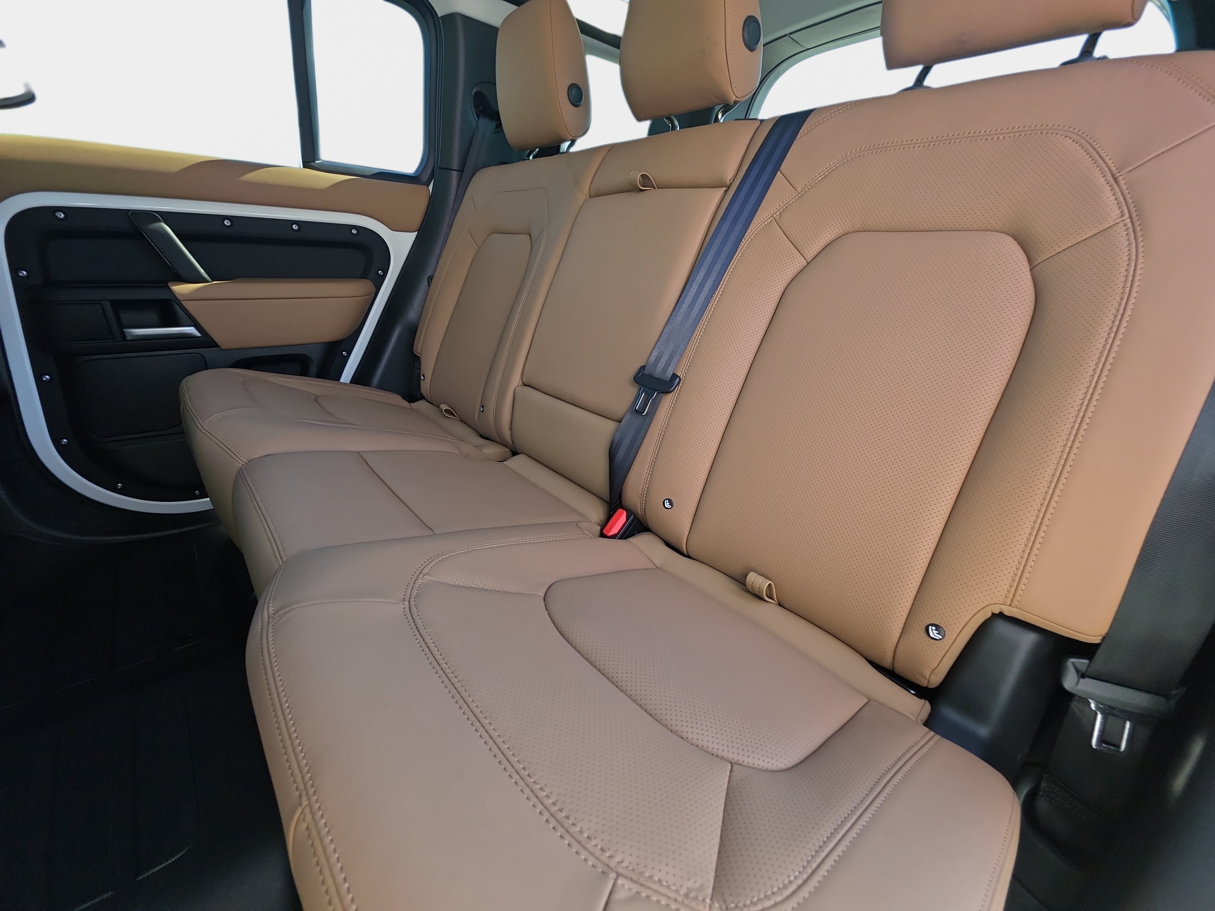 New 2026 Land Rover Defender 110 S AWD/4WD image 13