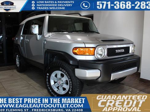 Used 2007 Toyota FJ Cruiser 2WD image 1