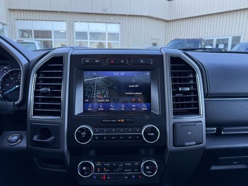 Used 2020 Ford Expedition XLT w/ Equipment Group 202A image 8