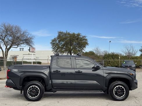 Used 2024 Toyota Tacoma TRD Off-Road image 3