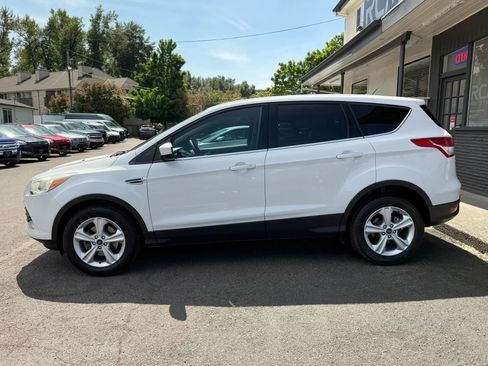Used 2015 Ford Escape SE FWD image 4