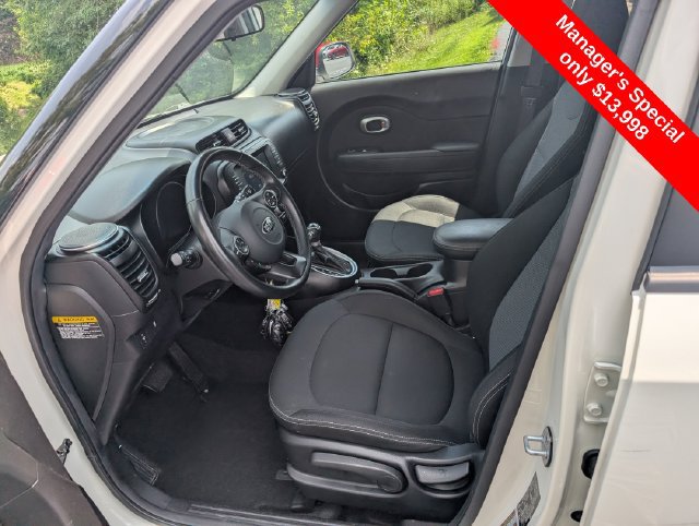 Used 2019 Kia Soul + FWD image 13