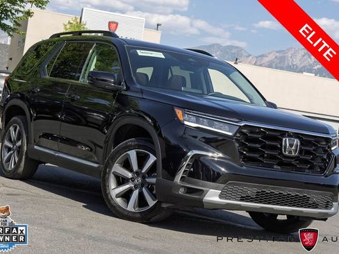 Used 2025 Honda Pilot Elite image 1