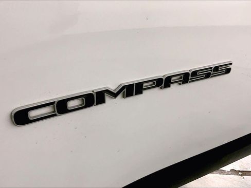 Used 2025 Jeep Compass Limited AWD/4WD image 8