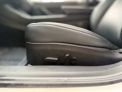 Used 2020 Tesla Model 3 Standard Range Plus image 27